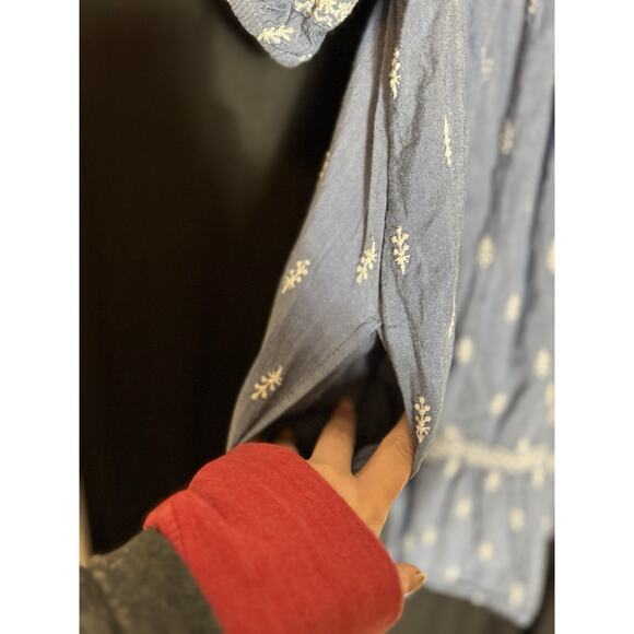 Old Navy Chambray Embroidered‎ Boho Flutter Sleeve Dress Size XS Petite - Picture 6 of 7